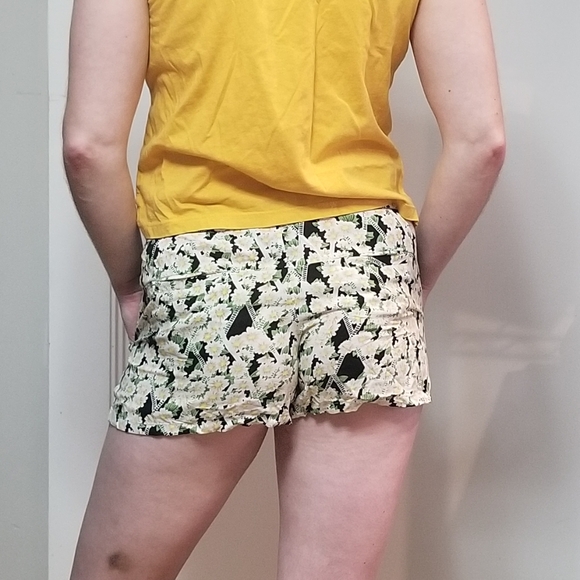 3/$22 Floral Shorts 2 - Picture 5 of 7